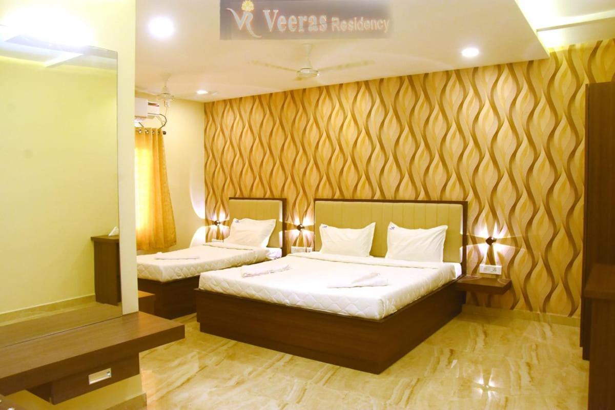 فندق Veeras Residency بونديتْشيري المظهر الخارجي الصورة